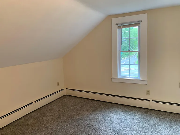 284 Lake St — Photo 8