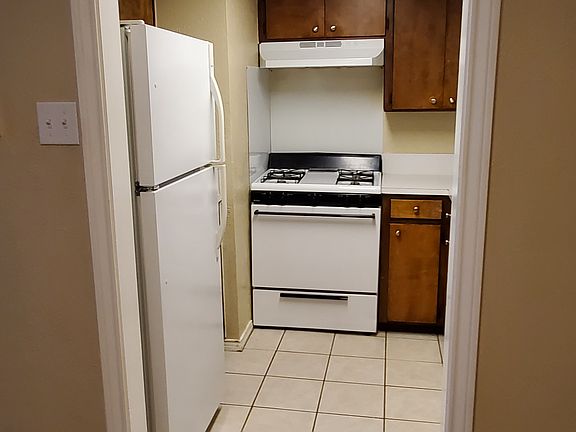 3rd image of 223 E University Dr APT 112