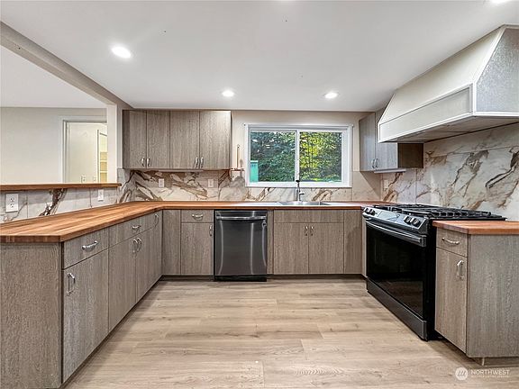 5th image of 26903 320th Avenue SE