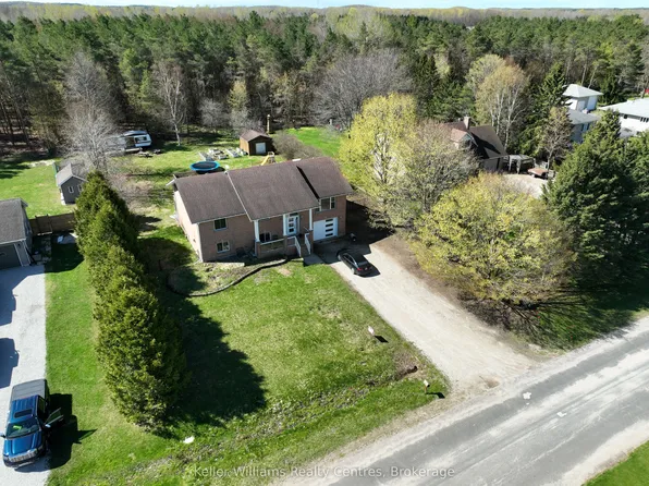27 Pine Tree Dr, South Bruce Peninsula, ON N0H 1P0