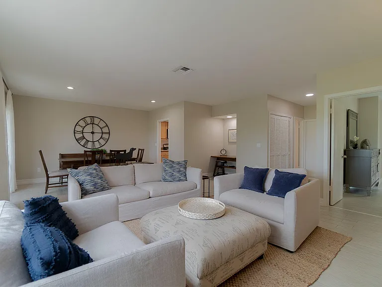 11355 Pond View Dr #D203 — Photo 8