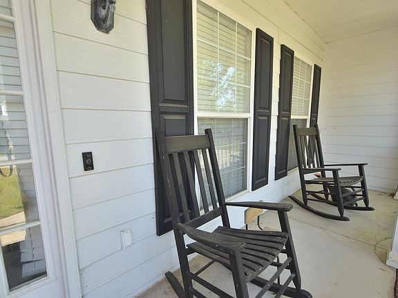 5th image of 305 Belfair Rd