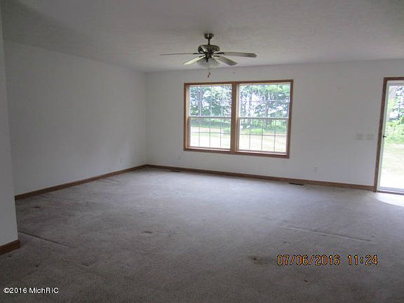 4th image of 12776 Ts Ave E