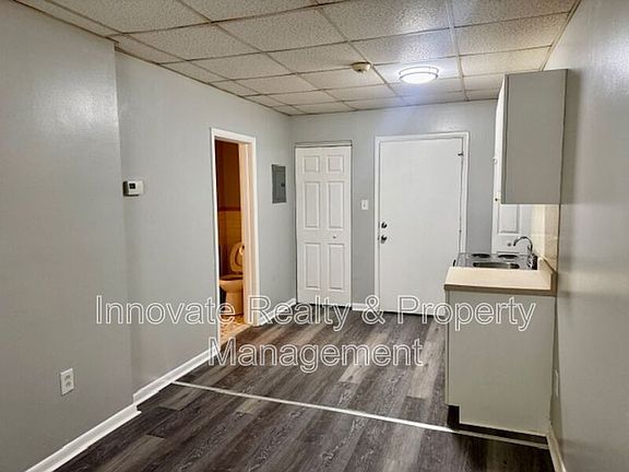 5th image of 29 E Logan Ave #5A