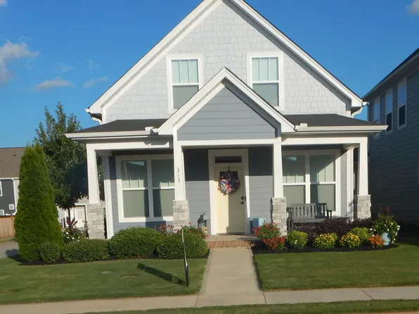313 Daystrom Dr, Greer, SC 29651