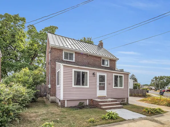 22 Grand Avenue, Nashua, NH 03060
