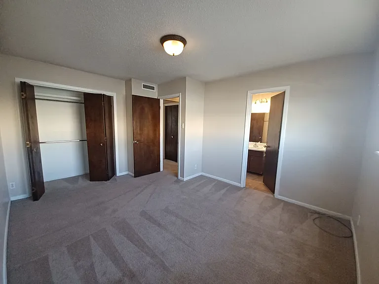 1293 Colonial Pkwy — Photo 8