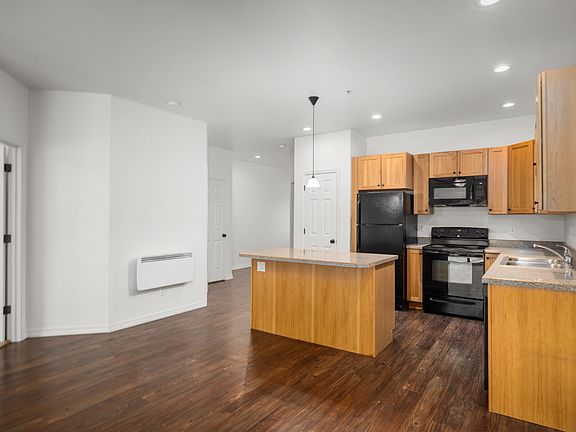 5th image of 1629 4th Ave W #103