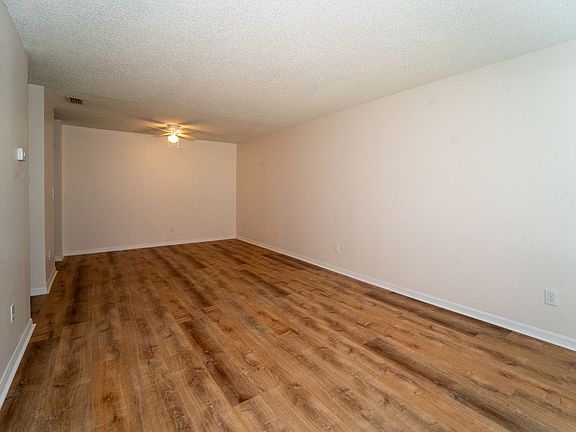 5th image of 1000 S Winterhawk Dr #B