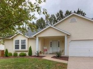 1277 Old Stone Dr, O'Fallon, MO