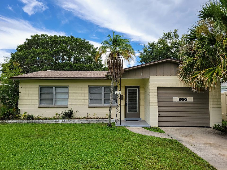 Cute Two Bedrom/One Bath Bungalow in Euclid Manor