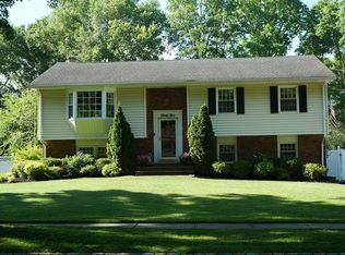 35 Gathering Rd, Pine Brook, NJ 07058