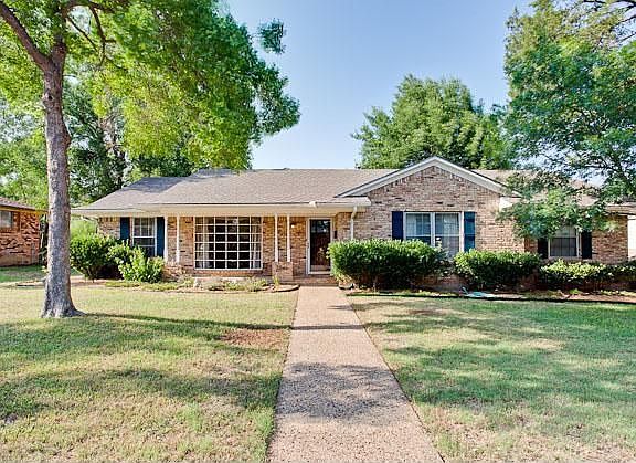 2nd image of 3345 Shady Hollow Ln