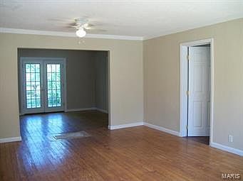 3rd image of 28 Murrill Ct