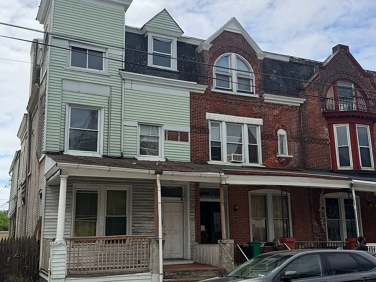 514 W Tilghman St — Photo 1