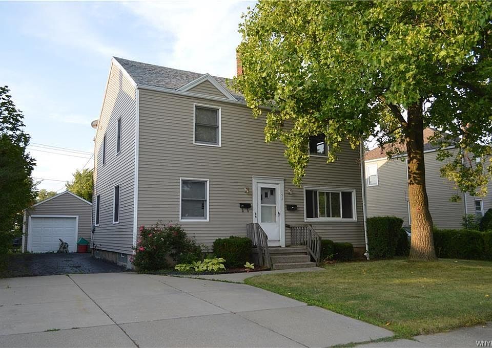 1st image of 152 Ellen Dr
