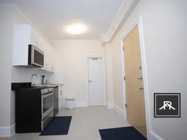 9 Keswick St #5, Boston, MA 02215