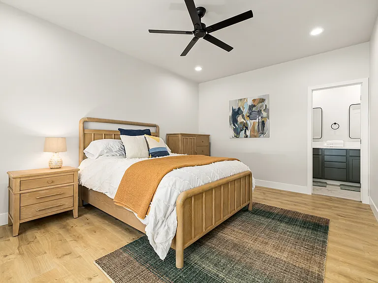 10494 W Shields Ave — Photo 10