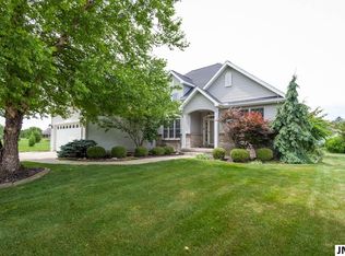2116 E Coachlight Dr, Jackson, MI