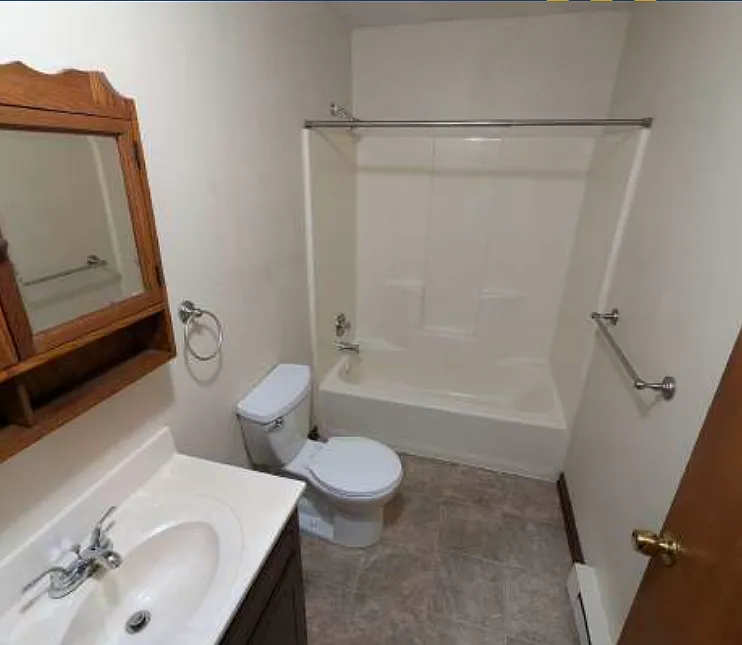 2 bed, 900 sqft, $1,200 — Photo 1