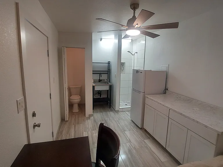 1812 N 68th Dr — Photo 15