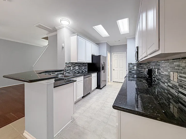 3 Peachridge Pl #1 — Photo 6
