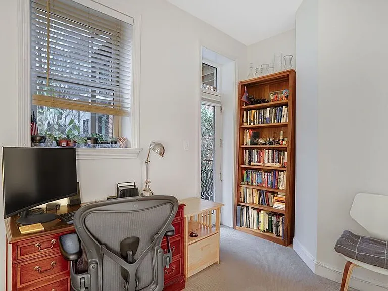 1323 Clifton St NW #13 — Photo 27