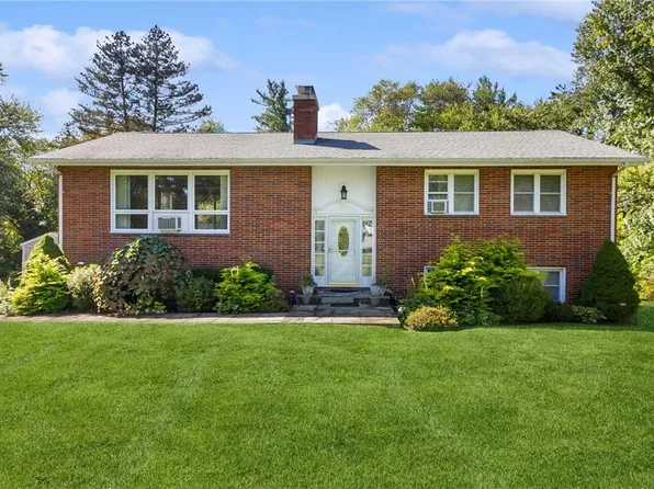 20 Center Drive, Mahopac, NY 10541