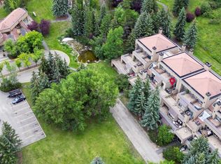 301 E Village Mews SW #8, Calgary, AB T3H2L3