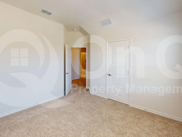 2724 Mexia Ln — Photo 15
