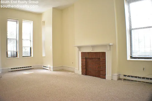 29-33 Wellington St #102 Photo 1
