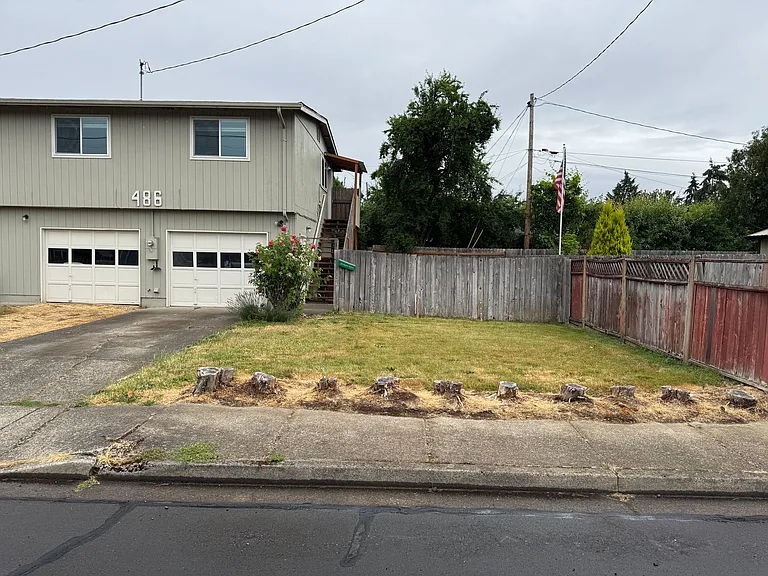 486 W N St — Photo 2
