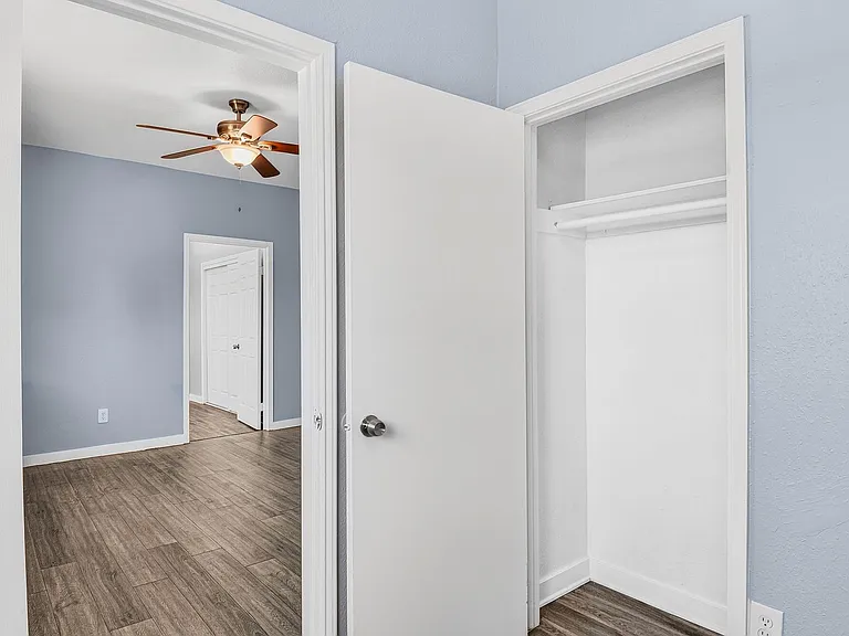 2212 Myrtle Avenue — Photo 13