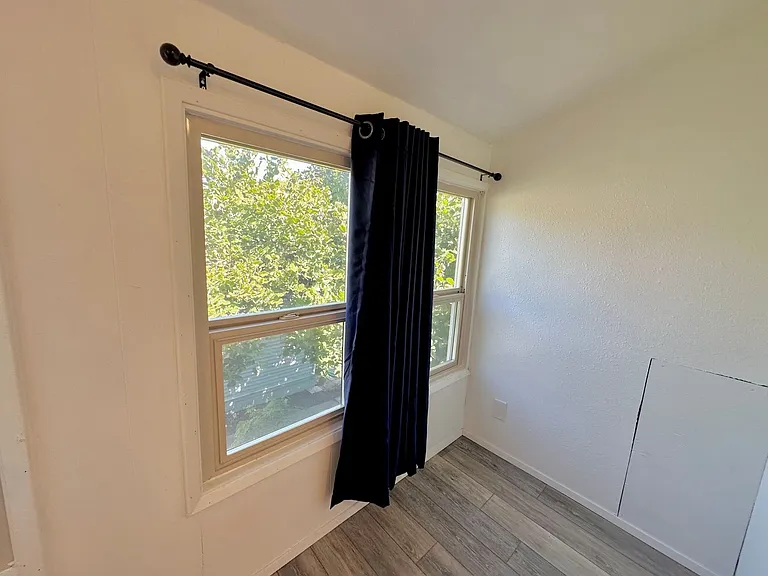 304 S Anderson St — Photo 18
