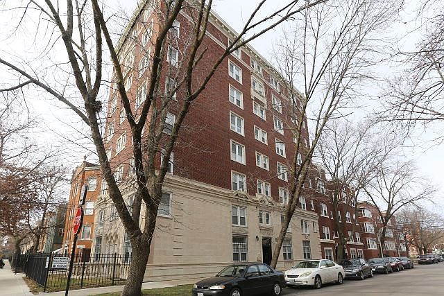 1st image of 7450 N Greenview Ave APT 26