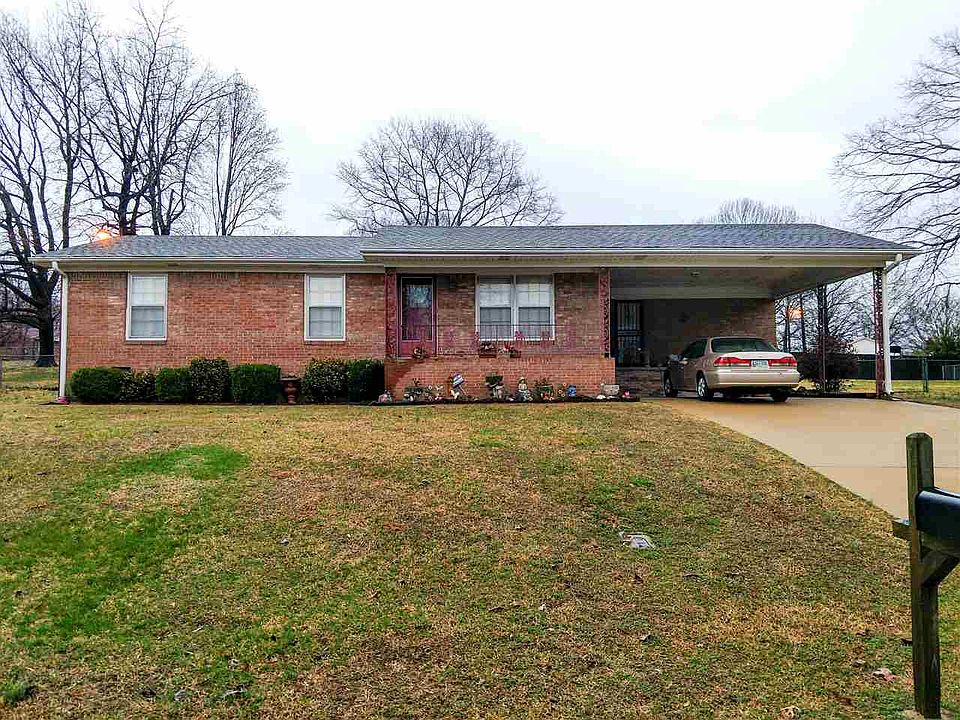 1st image of 19 Carol Ann Dr