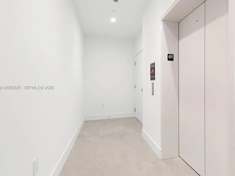 2411 Laguna Cres #606 — Photo 19