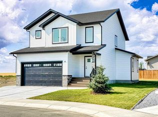 4 E Williams Ave, Olds, AB T4H0E6