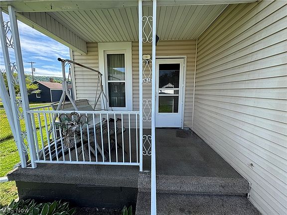 3rd image of 3616 Lincoln Ave