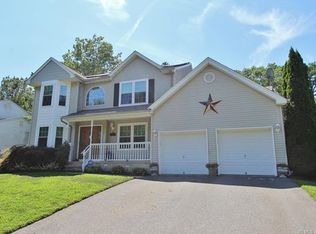 7 Morgan Dr, Barnegat, NJ 08005
