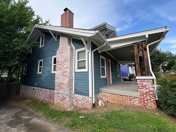 2nd image of 1817 Woodbine Ave