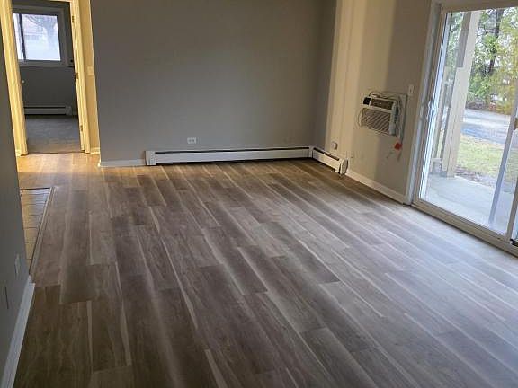 3rd image of 444 Cavalier Ct APT 1-3