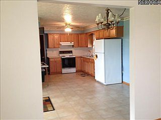 2nd image of 8171 Wooster Pike