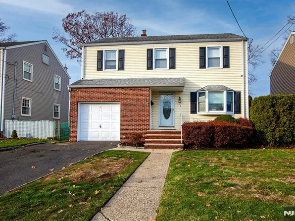 75 17th Ave, Elmwood Park, NJ 07407