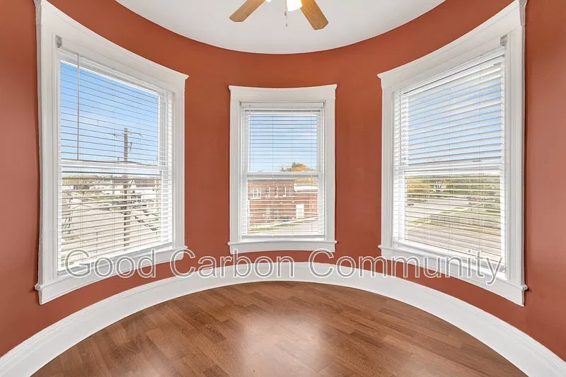 1 bed, 1.0 bath, $995 — Photo 1