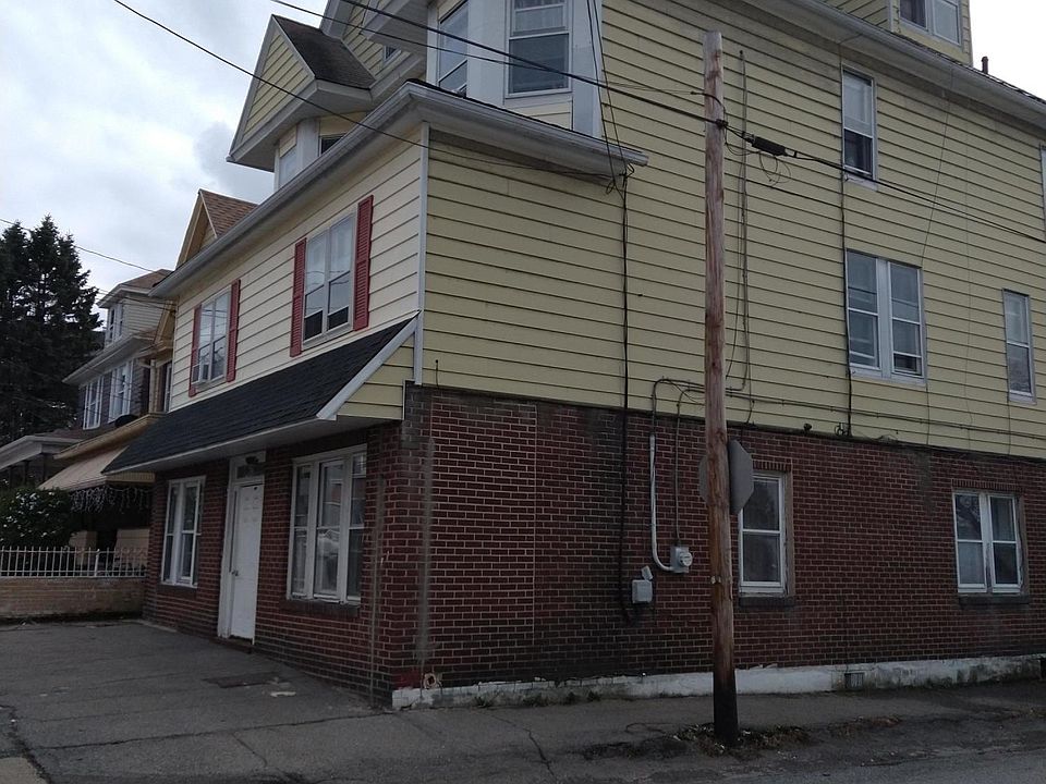 2nd image of 618 N Locust St