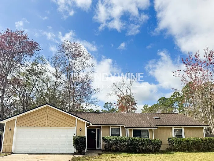 8236 Weybridge Dr — Photo 1