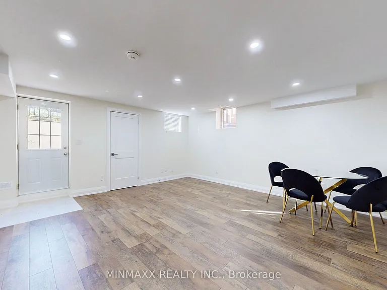 202 Forbes Ter — Photo 4