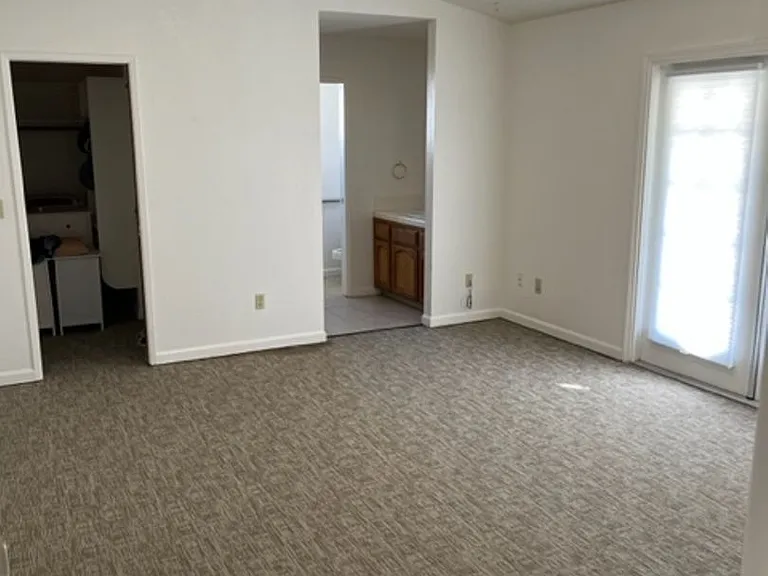 2427 Cherrywood Ct — Photo 12