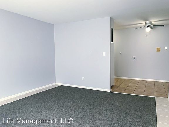 5th image of 5912 50th Ave APT 05